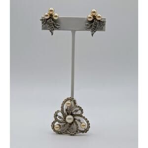 Vintage Marvella Faux Pearl Rhinestone Brooch Earrings Set Silver Tone